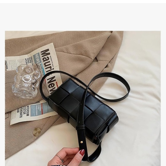 Mini Women's Weave Pack Convertible Crossbody - Picture 3 of 5